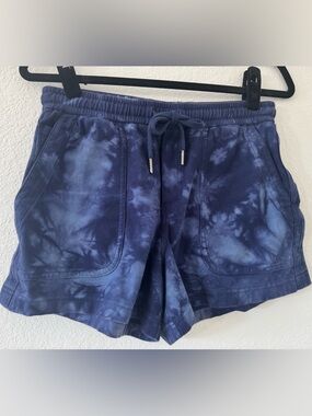 Athleta Farallon Shorts Crystal Blue Tie Dye Shorts